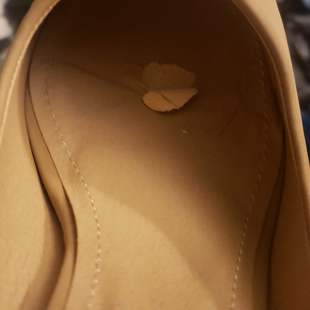 Tan High Heeled Pumps. Size 12. 4 Inch Heel. - Picture 6 of 8
